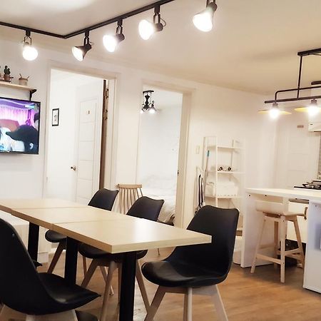 Hongdae Mainstreet Two Room House โซล ภายนอก รูปภาพ