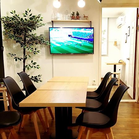 Hongdae Mainstreet Two Room House โซล ภายนอก รูปภาพ