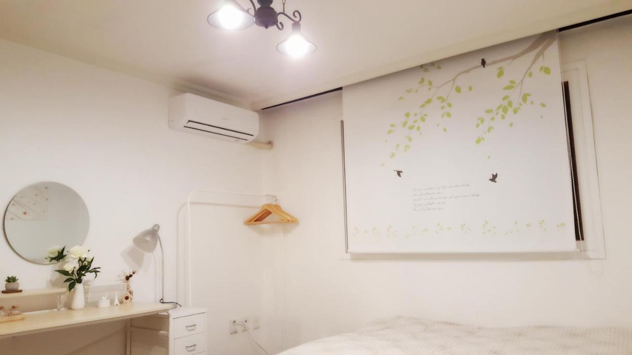Hongdae Mainstreet Two Room House โซล ภายนอก รูปภาพ